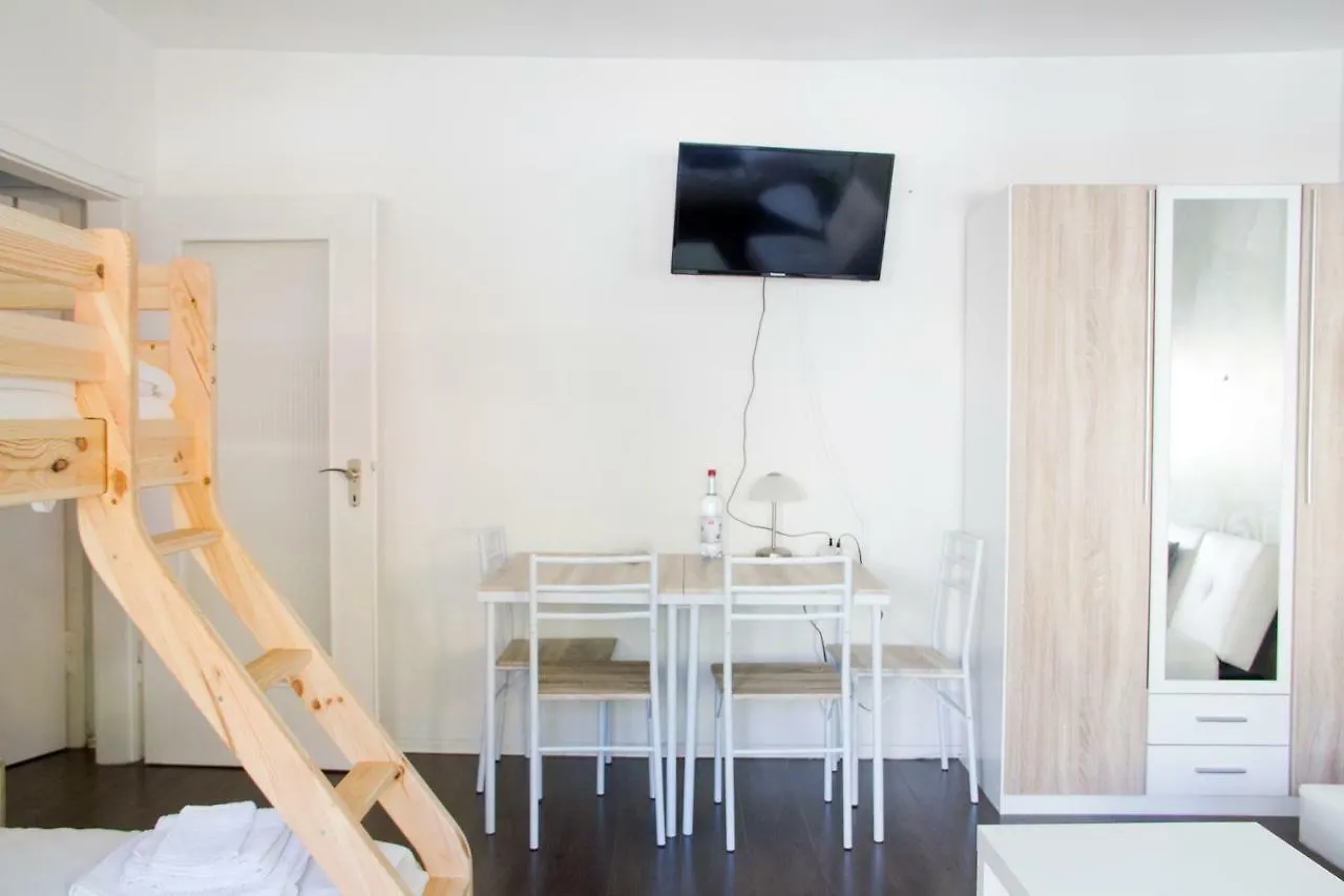**** Comfortable Studio **** Hansaring 19, Mediapark, Messe, Dom ケルン